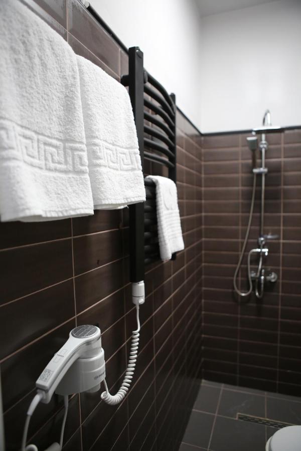 Dark Boutique Hotel Shkoze Luaran gambar