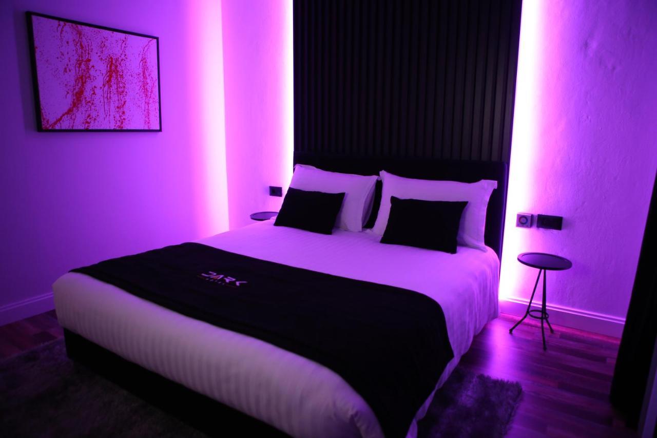Dark Boutique Hotel Shkoze Luaran gambar