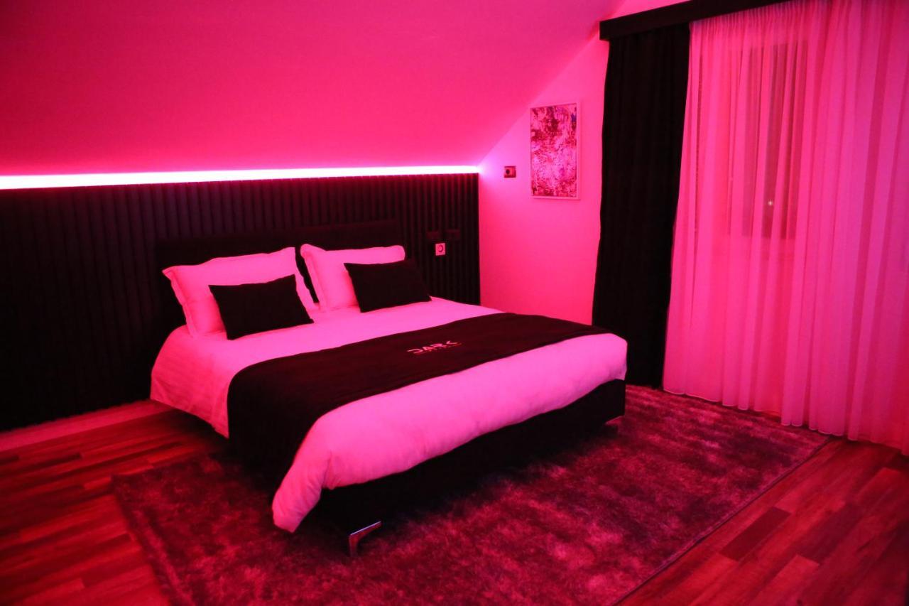 Dark Boutique Hotel Shkoze Luaran gambar