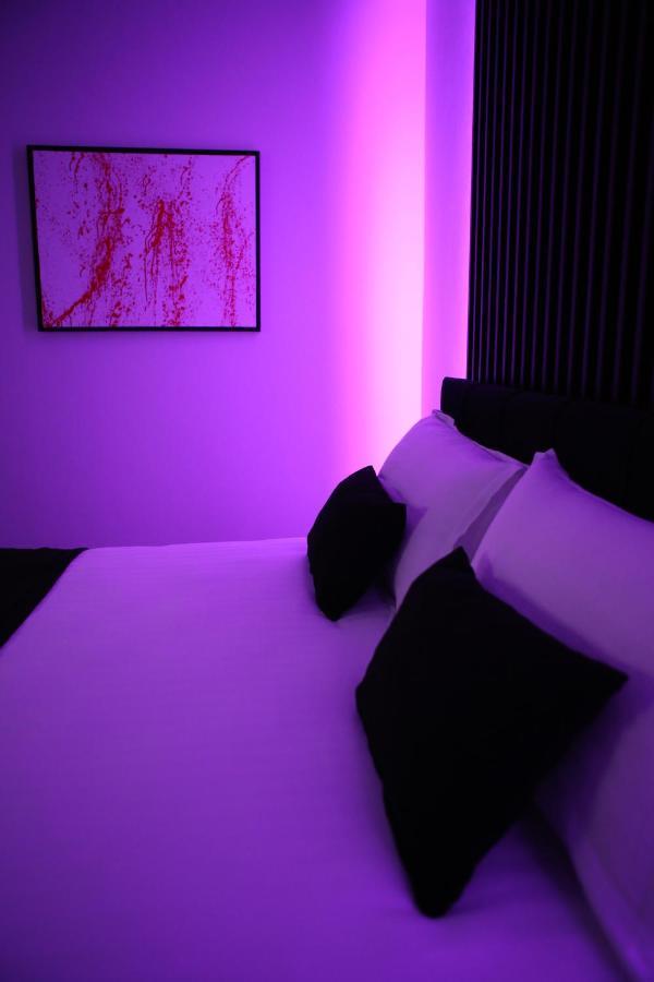 Dark Boutique Hotel Shkoze Luaran gambar