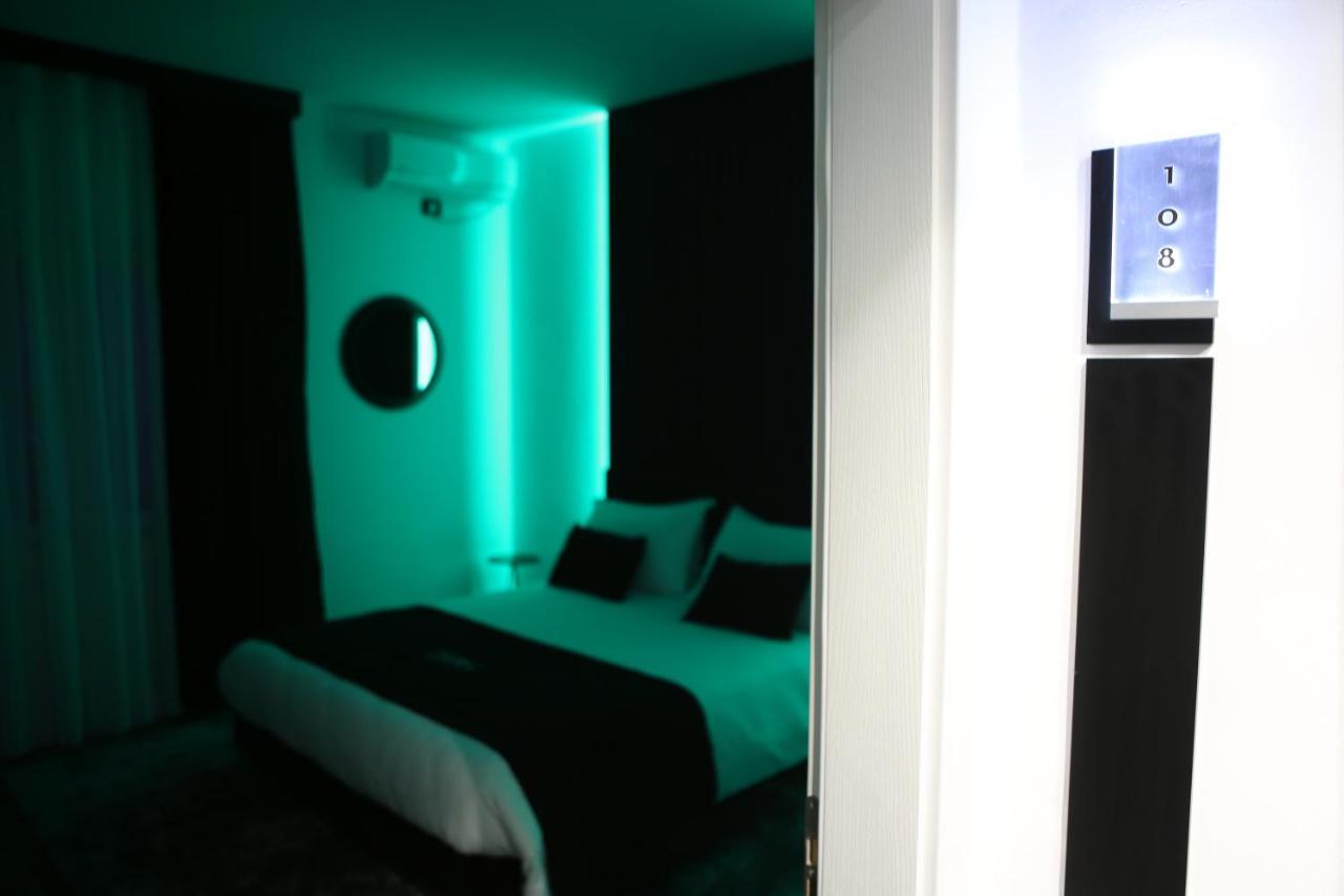 Dark Boutique Hotel Shkoze Luaran gambar