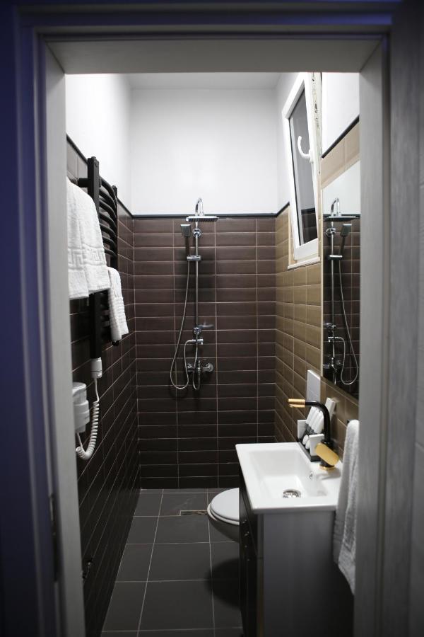 Dark Boutique Hotel Shkoze Luaran gambar